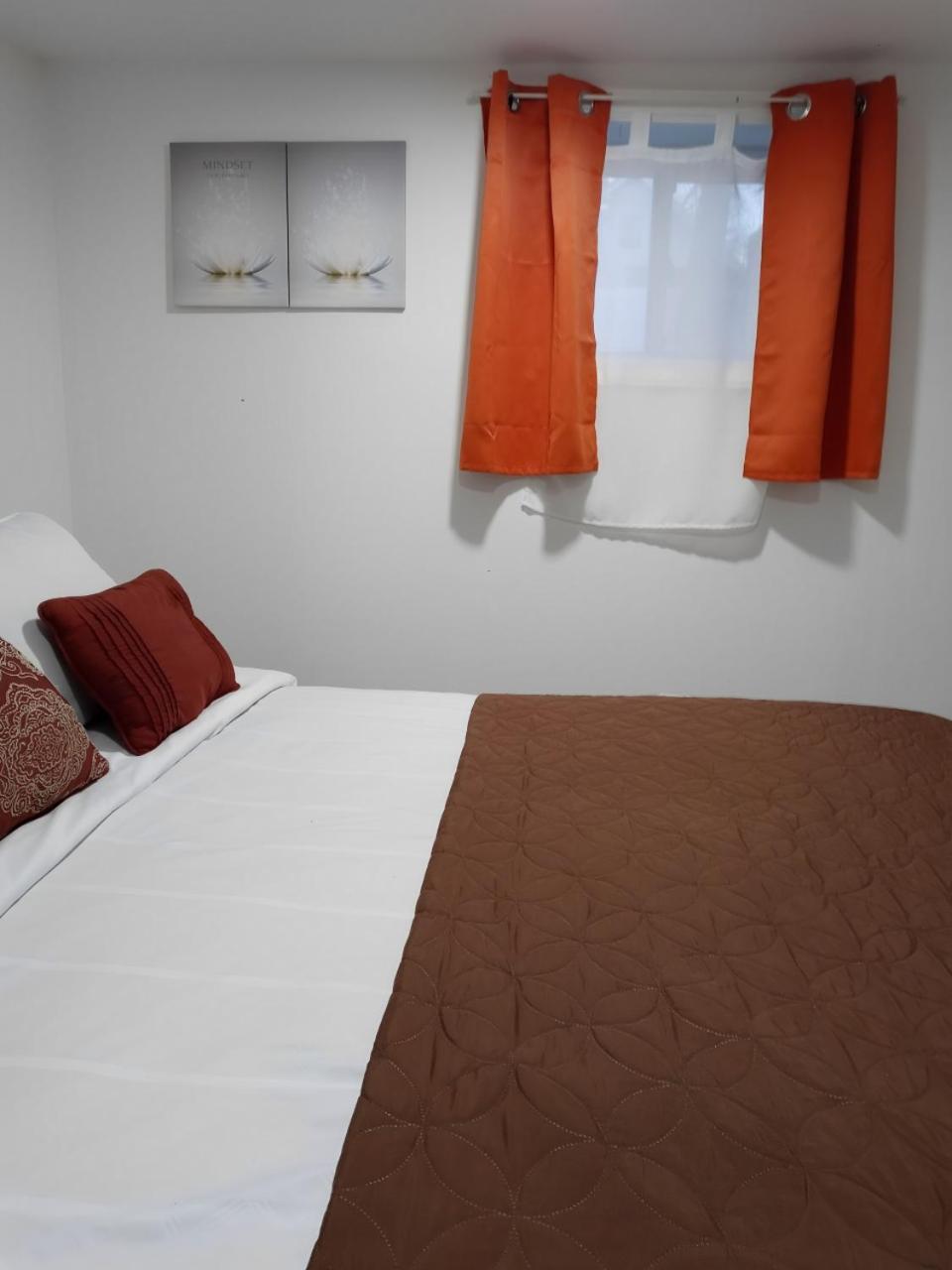 "Cozy Basement Retreat Just 40 Minutes To Nyc!" Apartment Irvington Ngoại thất bức ảnh